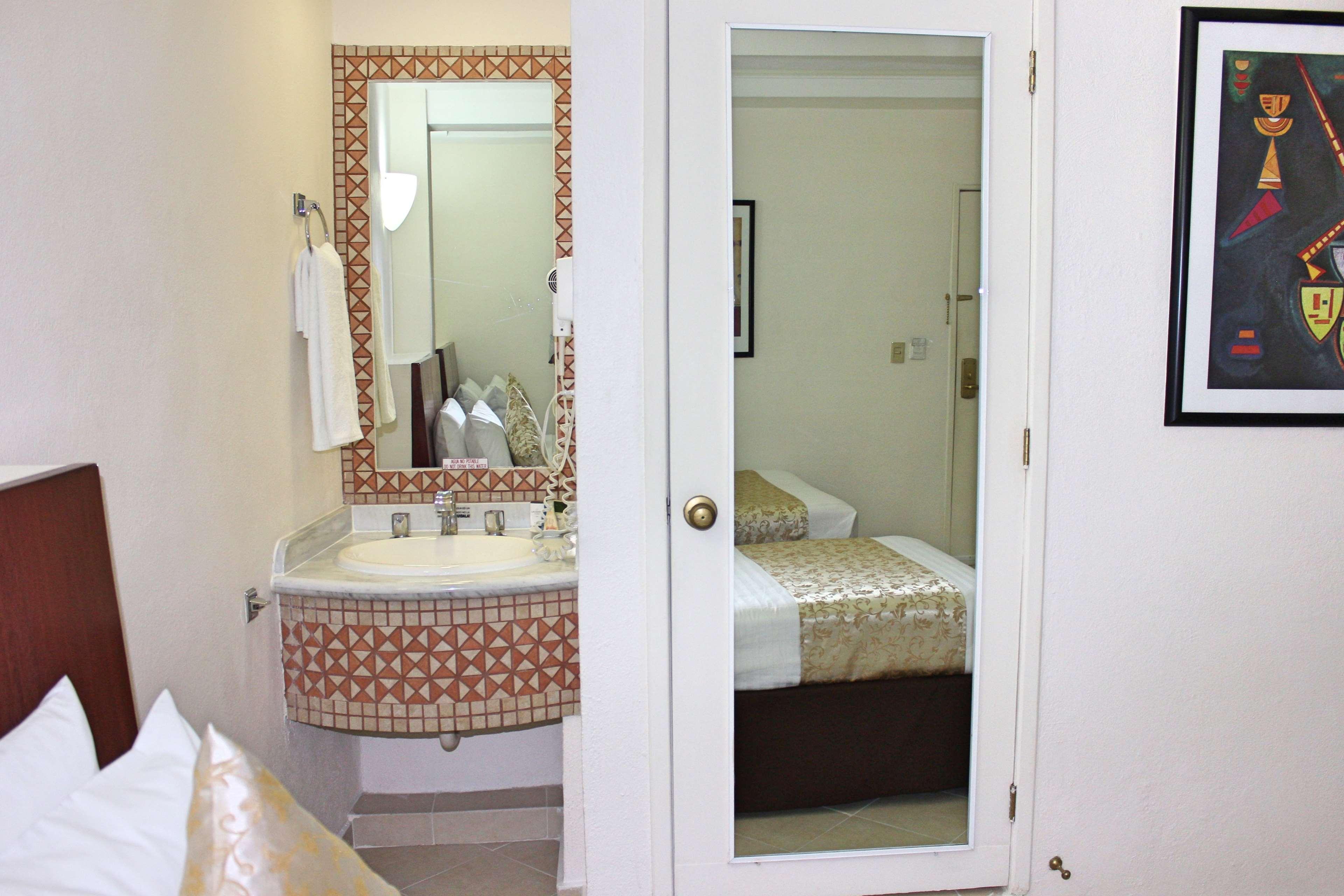 Best Western Taxco Экстерьер фото